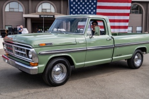 CLC_Cruisin_2026_Parade-012
